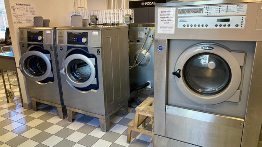 Grupp två: två tvättmaskiner samt en grovtvättmaskin för mattor t.ex.